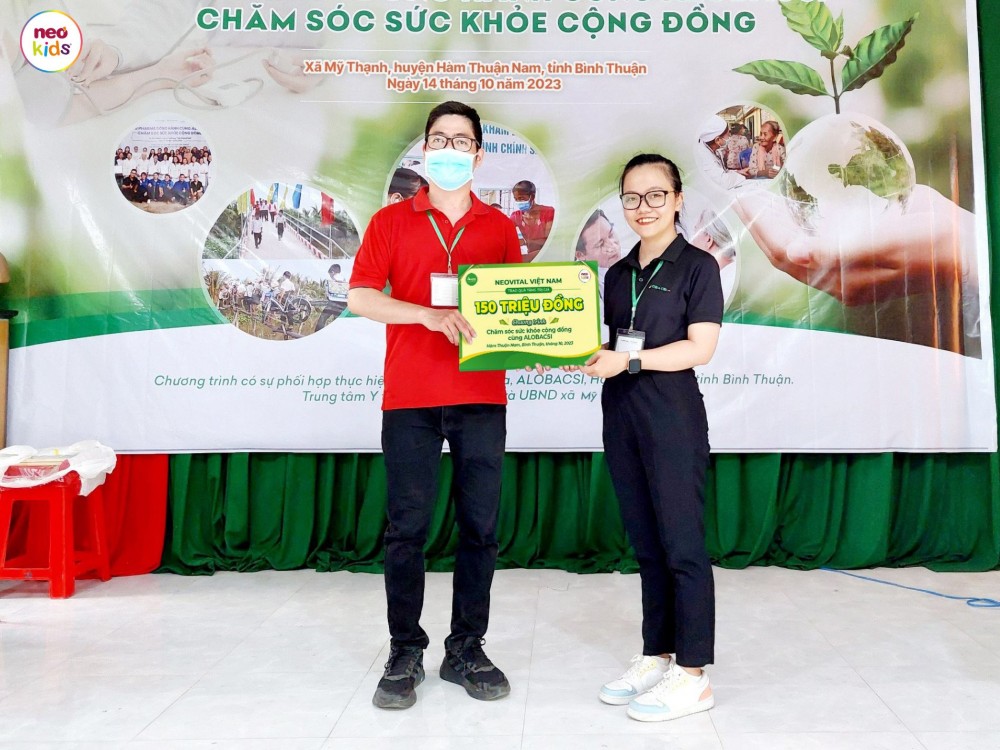 NEOVITAL đồng hành cùng Alobacsi tặng quà, phát thuốc miễn phí cho 1000 bà con và trẻ em tỉnh Bình Thuận